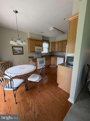 12 IRIS CT, Marlton, NJ 08053