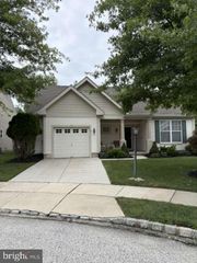 12 IRIS CT, Marlton, NJ 08053