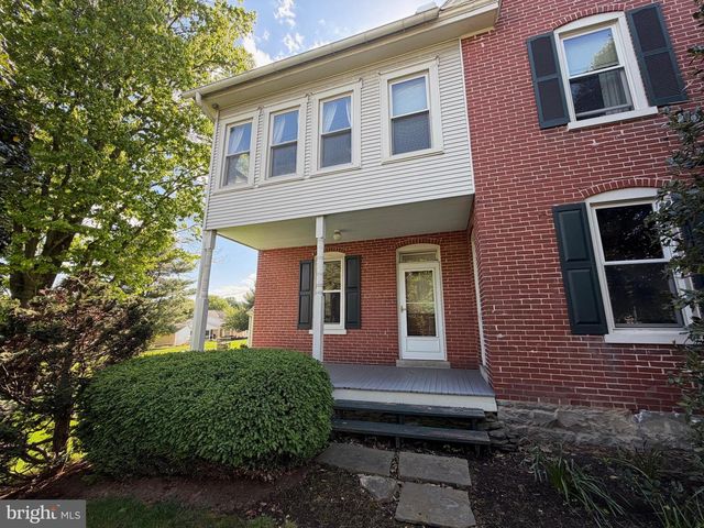 1564 MILLPORT RD, Lancaster, PA 17602