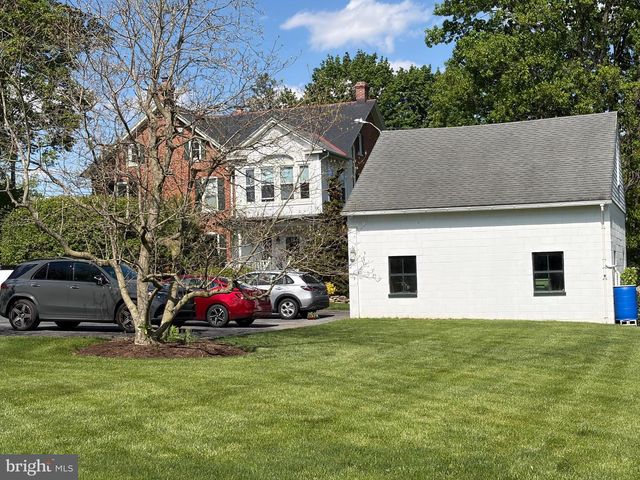 1564 MILLPORT RD, Lancaster, PA 17602