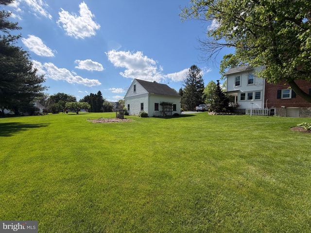 1564 MILLPORT RD, Lancaster, PA 17602