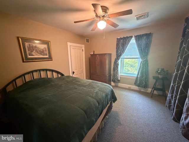 1564 MILLPORT RD, Lancaster, PA 17602