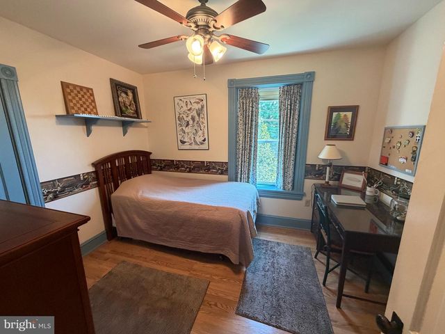 1564 MILLPORT RD, Lancaster, PA 17602