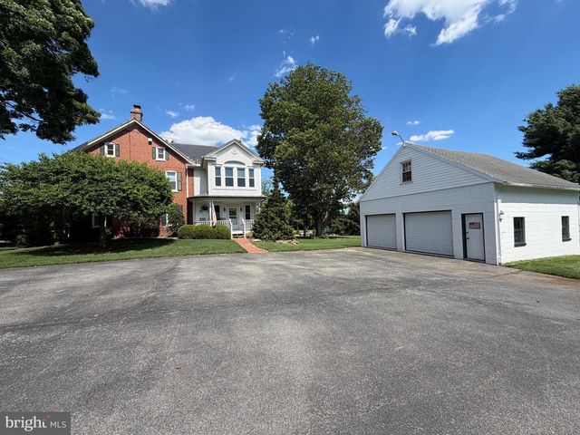 1564 MILLPORT RD, Lancaster, PA 17602
