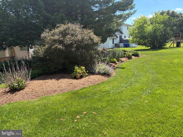 1564 MILLPORT RD, Lancaster, PA 17602