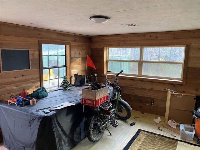 215 Stone Bridge Road, Fayetteville, AR 72701