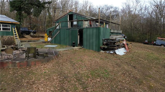 215 Stone Bridge Road, Fayetteville, AR 72701