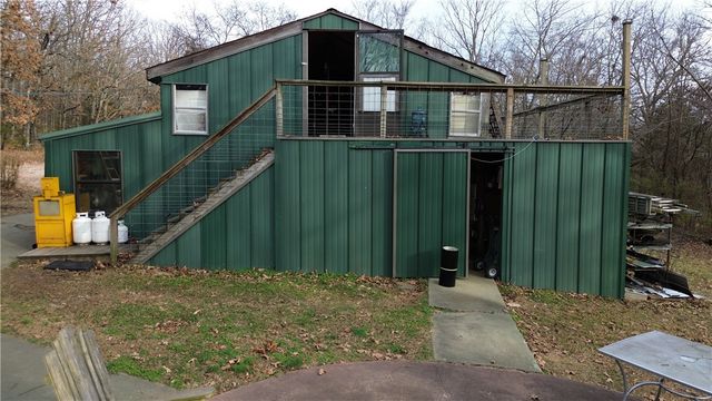 215 Stone Bridge Road, Fayetteville, AR 72701