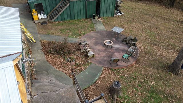 215 Stone Bridge Road, Fayetteville, AR 72701