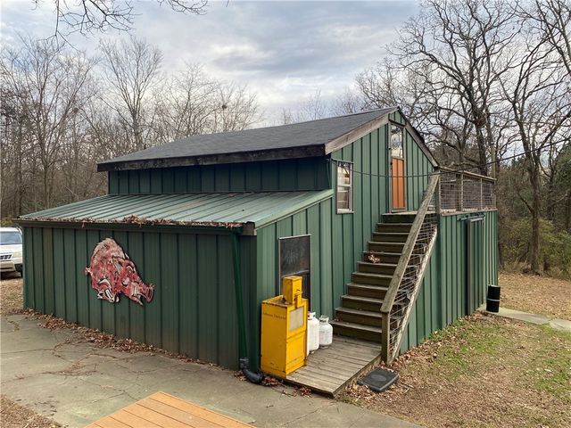 215 Stone Bridge Road, Fayetteville, AR 72701