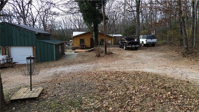 215 Stone Bridge Road, Fayetteville, AR 72701