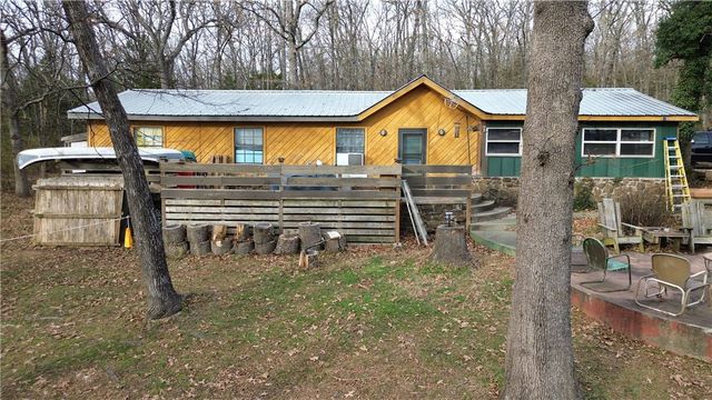 215 Stone Bridge Road, Fayetteville, AR 72701