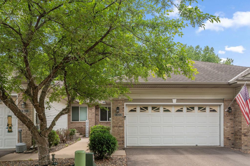 14208 Heritage Lane, Apple Valley, MN 55124