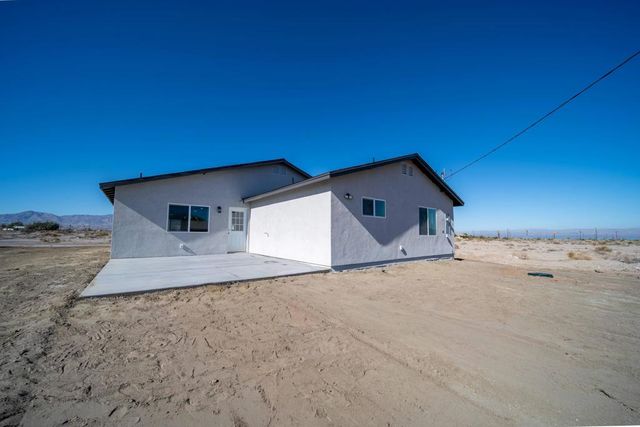 2864 Vista Avenue, Thermal, CA 92274