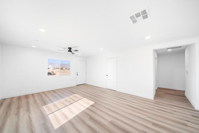 2864 Vista Avenue, Thermal, CA 92274