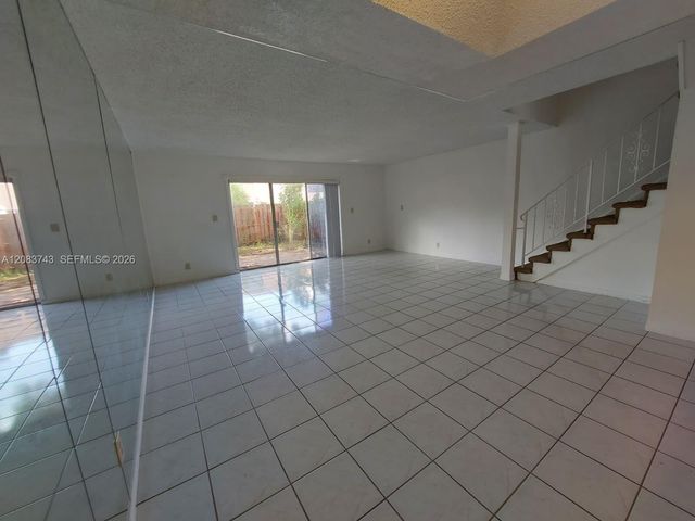 7332 SW 25th Court 12, Davie, FL 33317