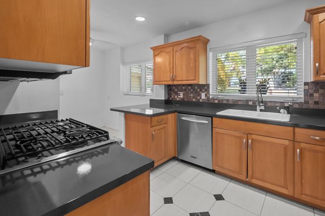 2608 NE 12th Street, Fort Lauderdale, FL 33304