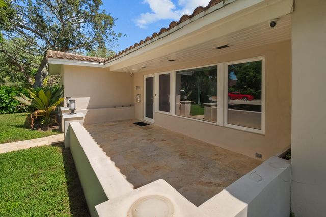 2608 NE 12th Street, Fort Lauderdale, FL 33304