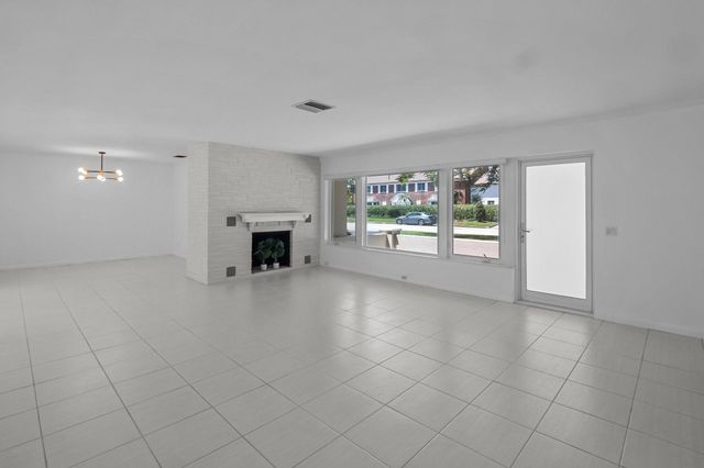 2608 NE 12th Street, Fort Lauderdale, FL 33304