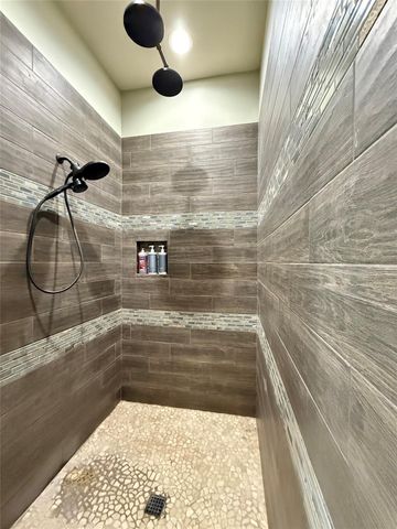 5584 W Grigsby Road, Vidor, TX 77662