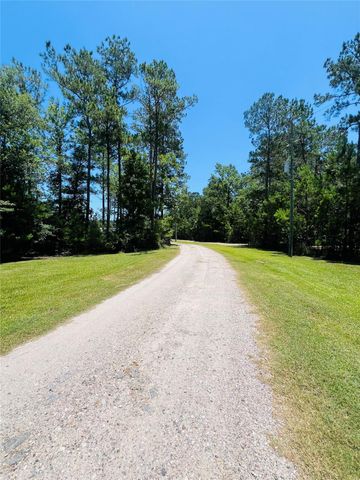 5584 W Grigsby Road, Vidor, TX 77662