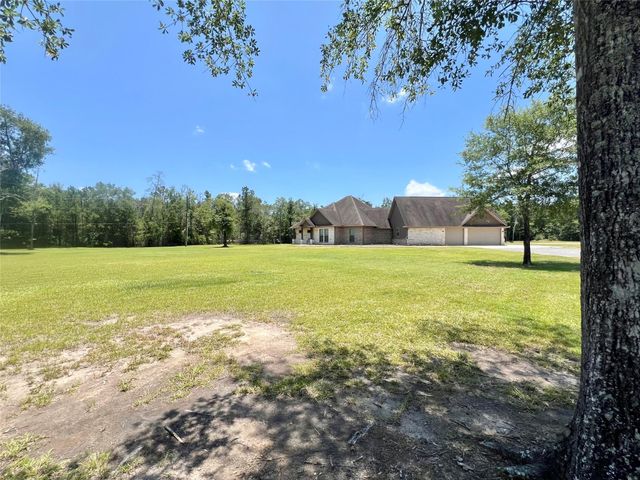 5584 W Grigsby Road, Vidor, TX 77662