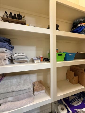 5584 W Grigsby Road, Vidor, TX 77662