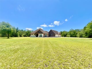 5584 W Grigsby Road, Vidor, TX 77662