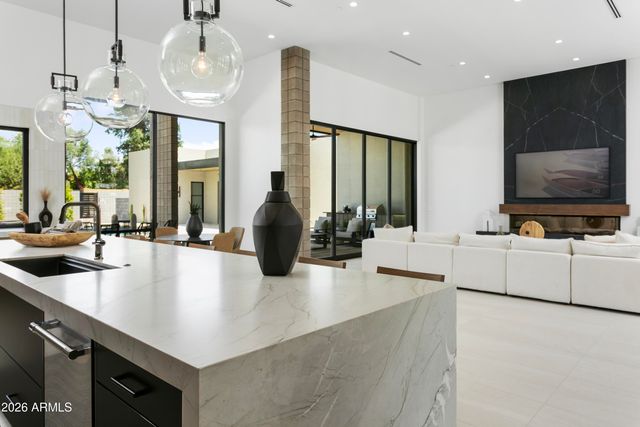 6602 E ASTER Drive, Scottsdale, AZ 85254