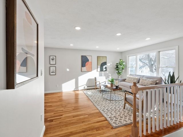 119 Van Norden Rd, Reading, MA 01867