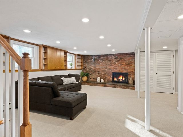 119 Van Norden Rd, Reading, MA 01867