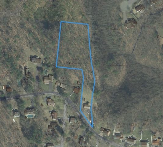 119 Van Norden Rd, Reading, MA 01867