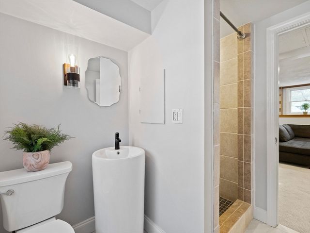 119 Van Norden Rd, Reading, MA 01867