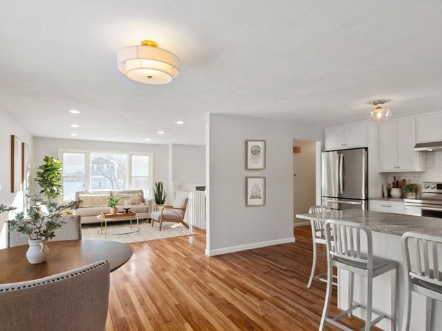 119 Van Norden Rd, Reading, MA 01867