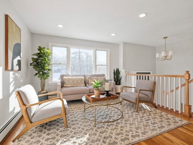 119 Van Norden Rd, Reading, MA 01867