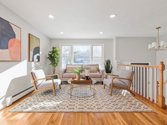 119 Van Norden Rd, Reading, MA 01867