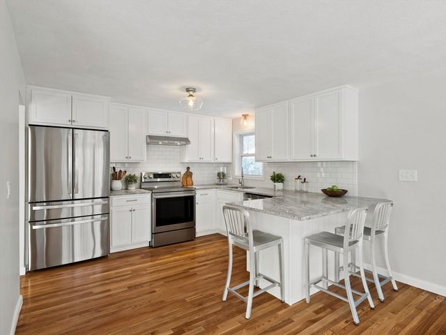 119 Van Norden Rd, Reading, MA 01867