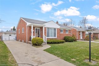 8605 Dixie Lane, Dearborn Heights, MI 48127