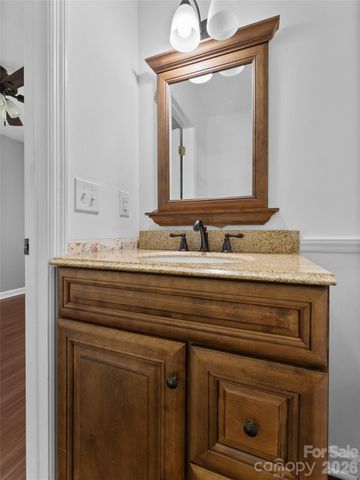 218 Junaluska Oaks Drive, Waynesville, NC 28786