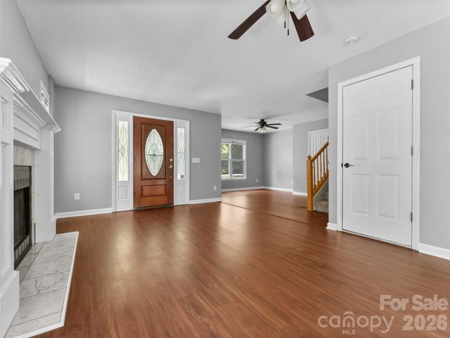 218 Junaluska Oaks Drive, Waynesville, NC 28786