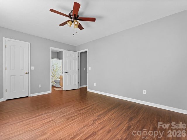 218 Junaluska Oaks Drive, Waynesville, NC 28786