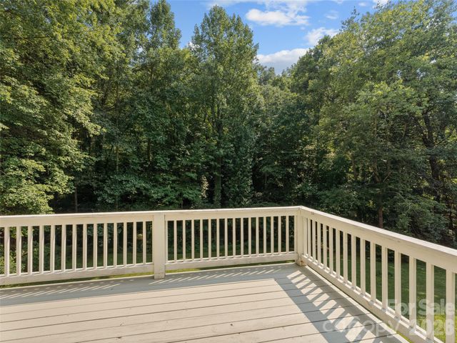 218 Junaluska Oaks Drive, Waynesville, NC 28786