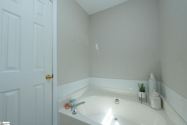 400 Penobscot Court, Simpsonville, SC 29681