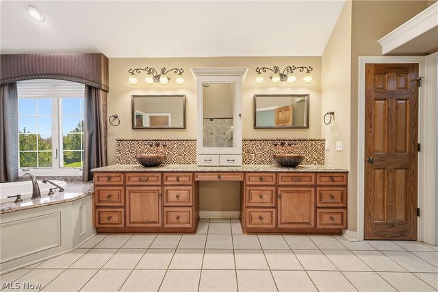 4328 Regal Drive, Copley, OH 44321