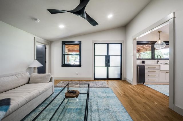 203 Evans Street, Lake Bridgeport, TX 76426