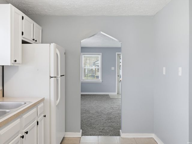 1401 Jackson Avenue, Evansville, IN 47714