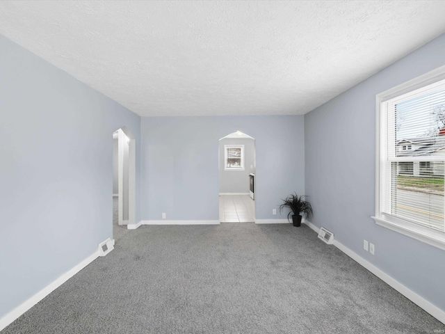 1401 Jackson Avenue, Evansville, IN 47714