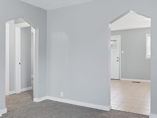 1401 Jackson Avenue, Evansville, IN 47714