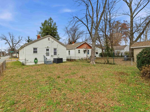 1401 Jackson Avenue, Evansville, IN 47714