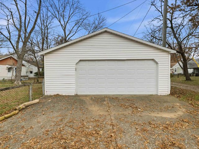 1401 Jackson Avenue, Evansville, IN 47714